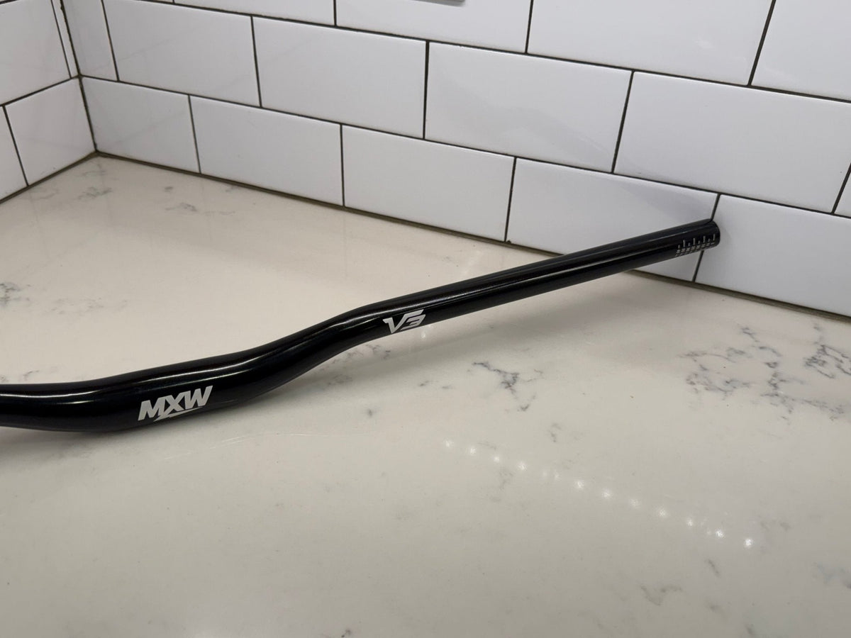 MXW Glossy Handlebars (31.8mm)