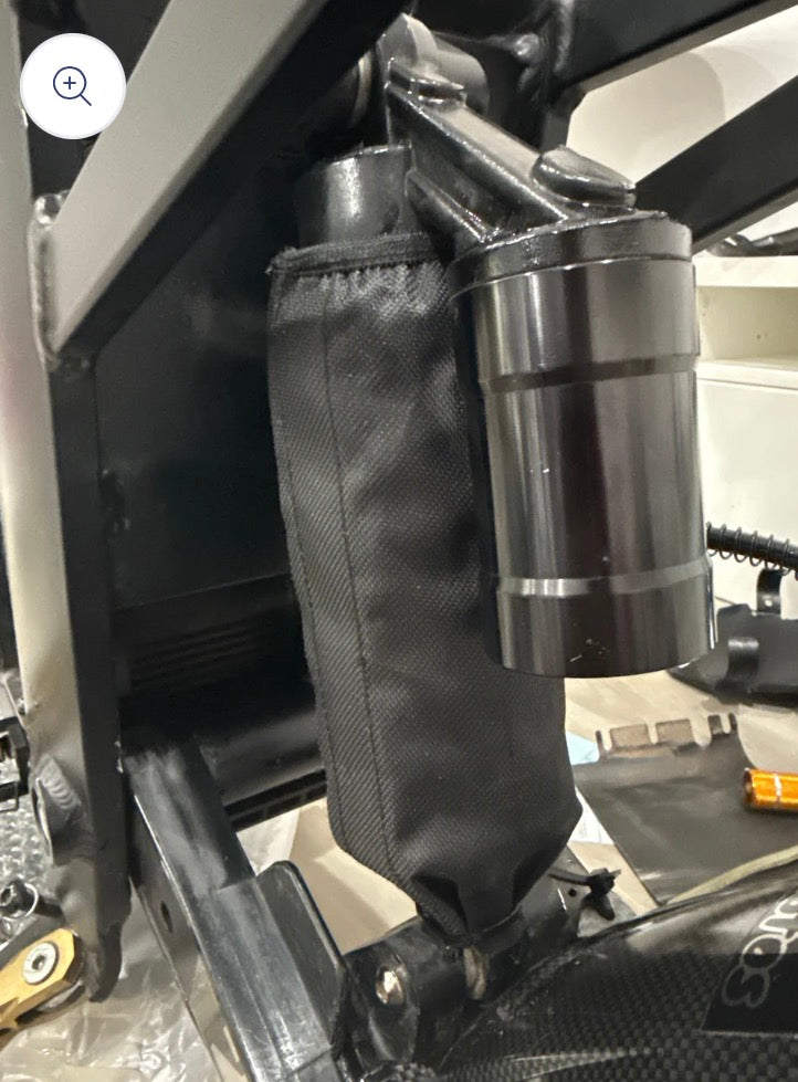 Tuttio, yozma Rear Shock Cover